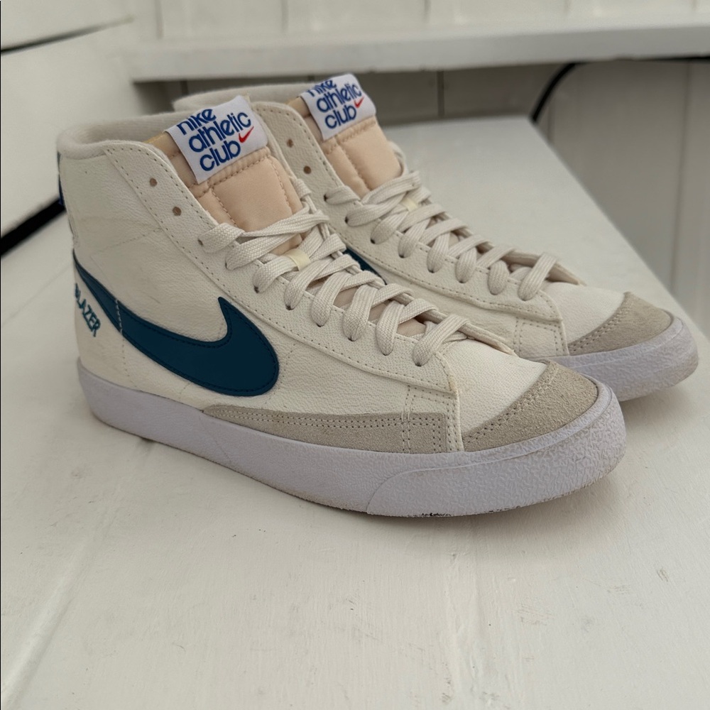Nike Cream and Blue High-Top Sneakers women’s size 9.